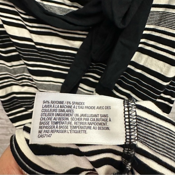 Liz Lange maternity dress women’s size small black and white - Picture 2 of 5